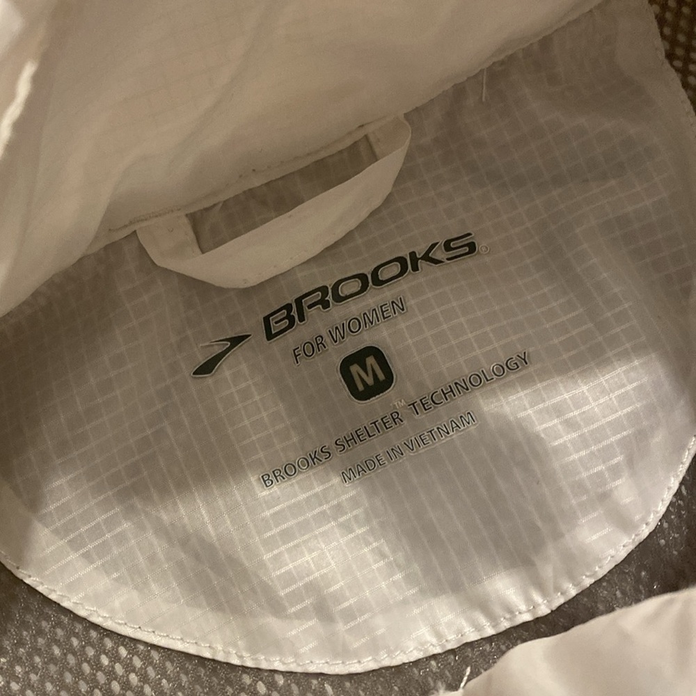 Brooks Lightweight Shell Running Jacket - image 3